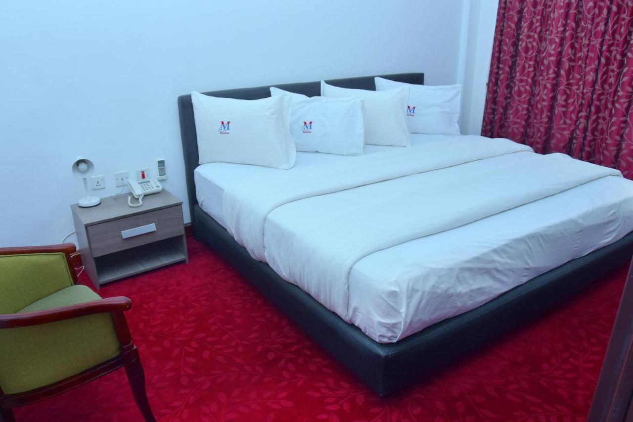 Mawuli Hotel Obuasi Kültér fotó