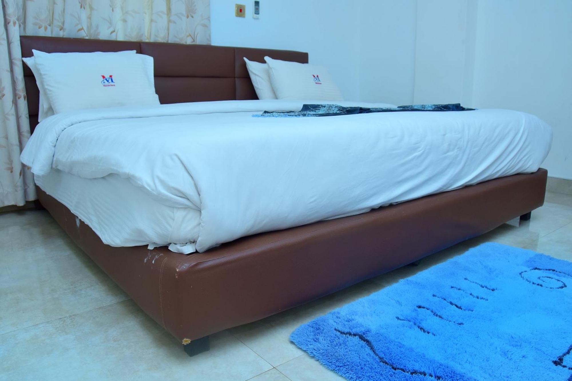 Mawuli Hotel Obuasi Kültér fotó